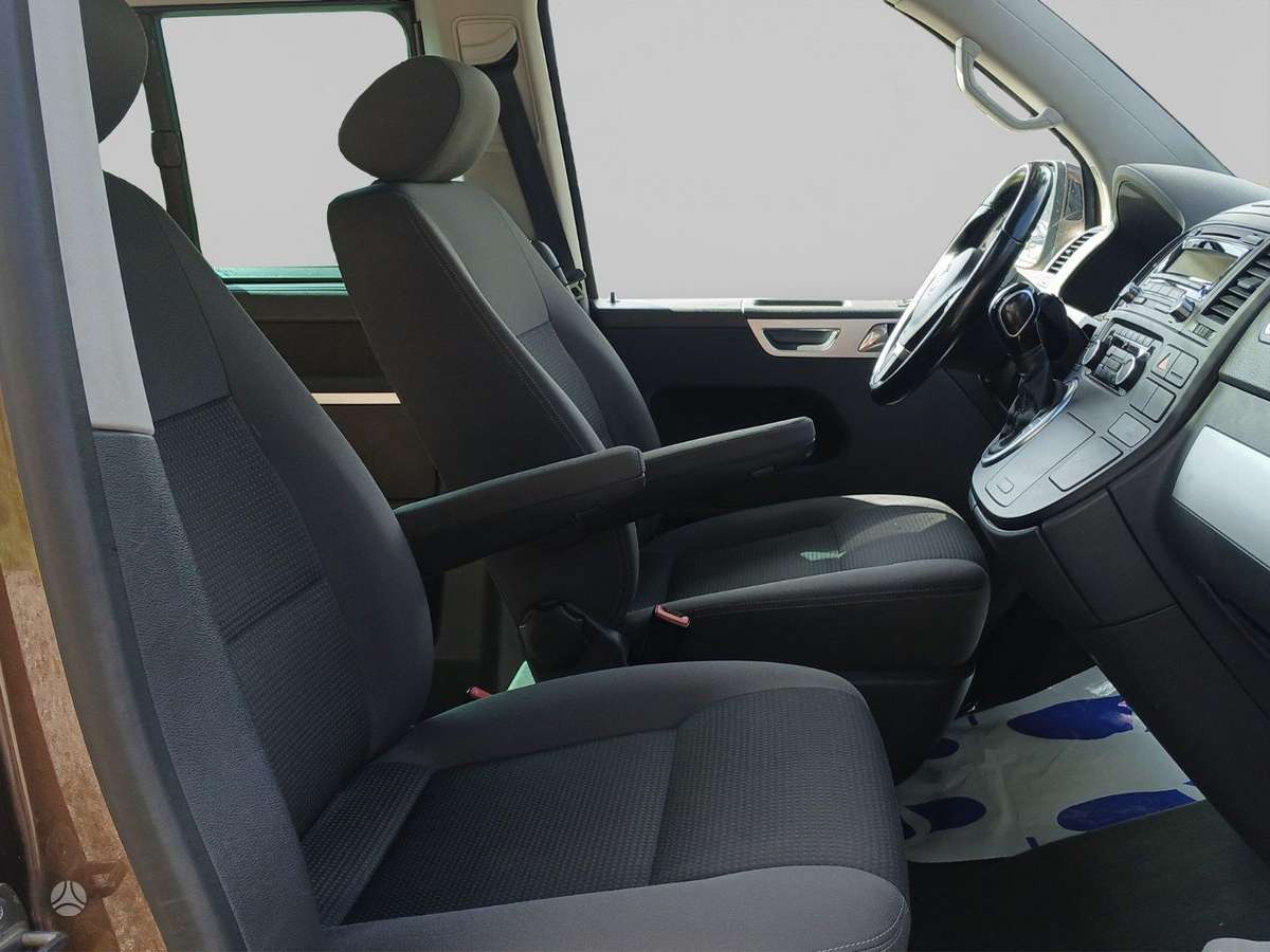 Volkswagen Multivan, 2.0 l., Минивэн