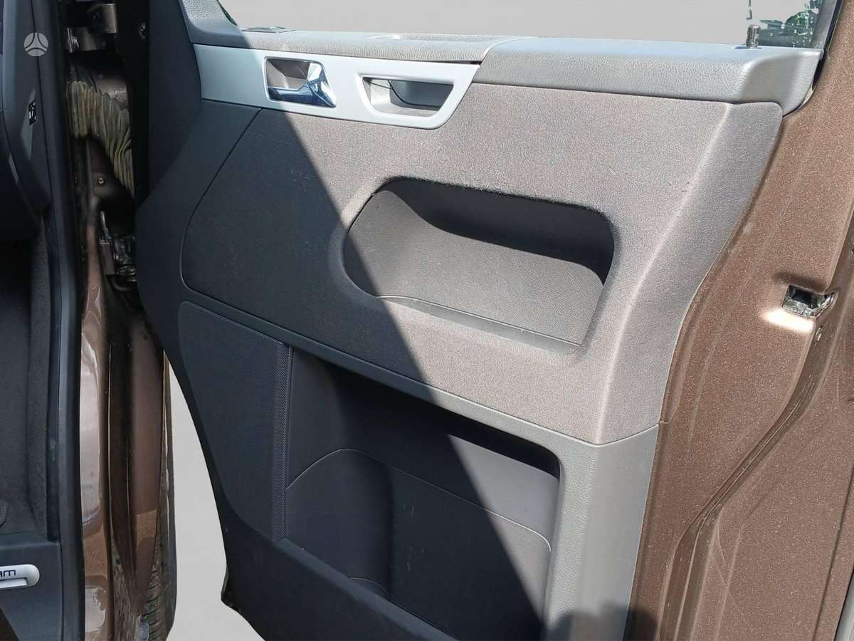 Volkswagen Multivan, 2.0 l., Минивэн