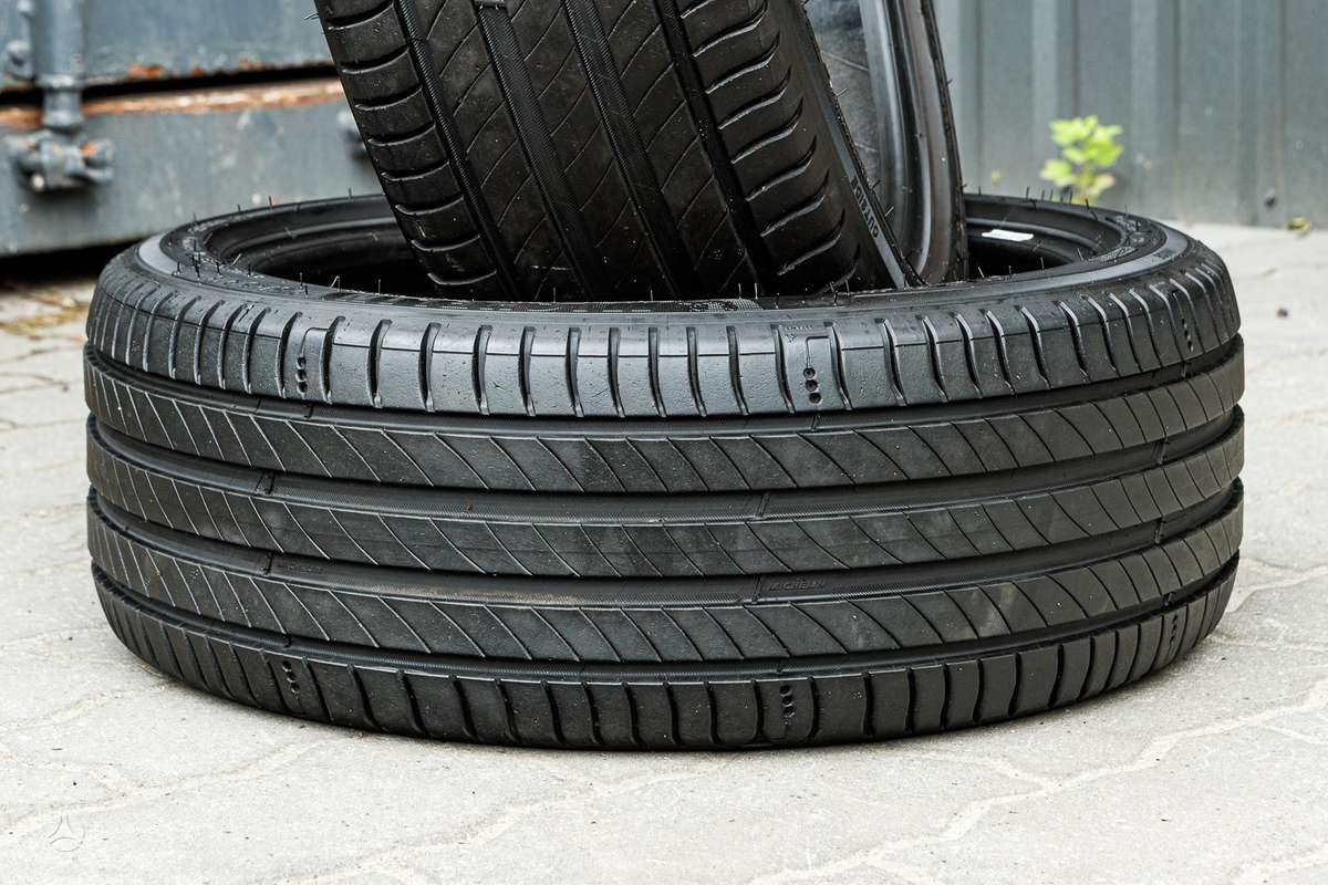 Michelin Primacy 4, летние 215/45 R18