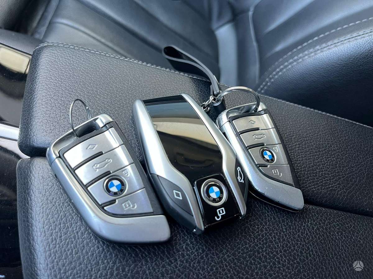 BMW 520, 2.0 l., Седан