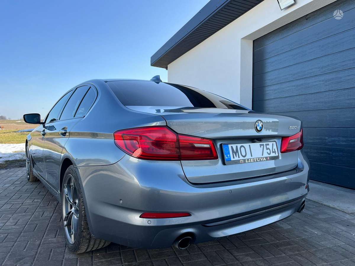 BMW 520, 2.0 l., Седан
