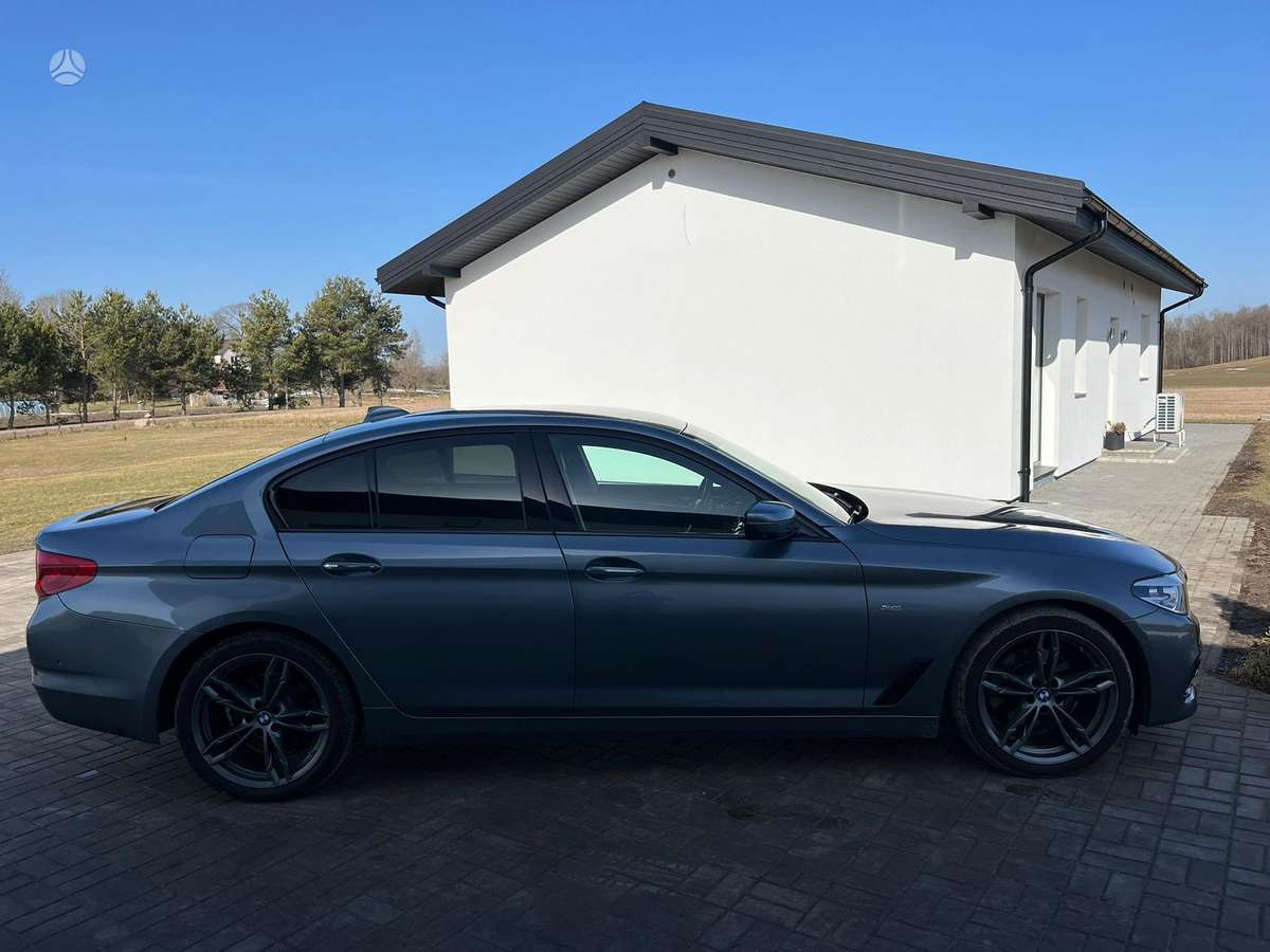 BMW 520, 2.0 l., Седан