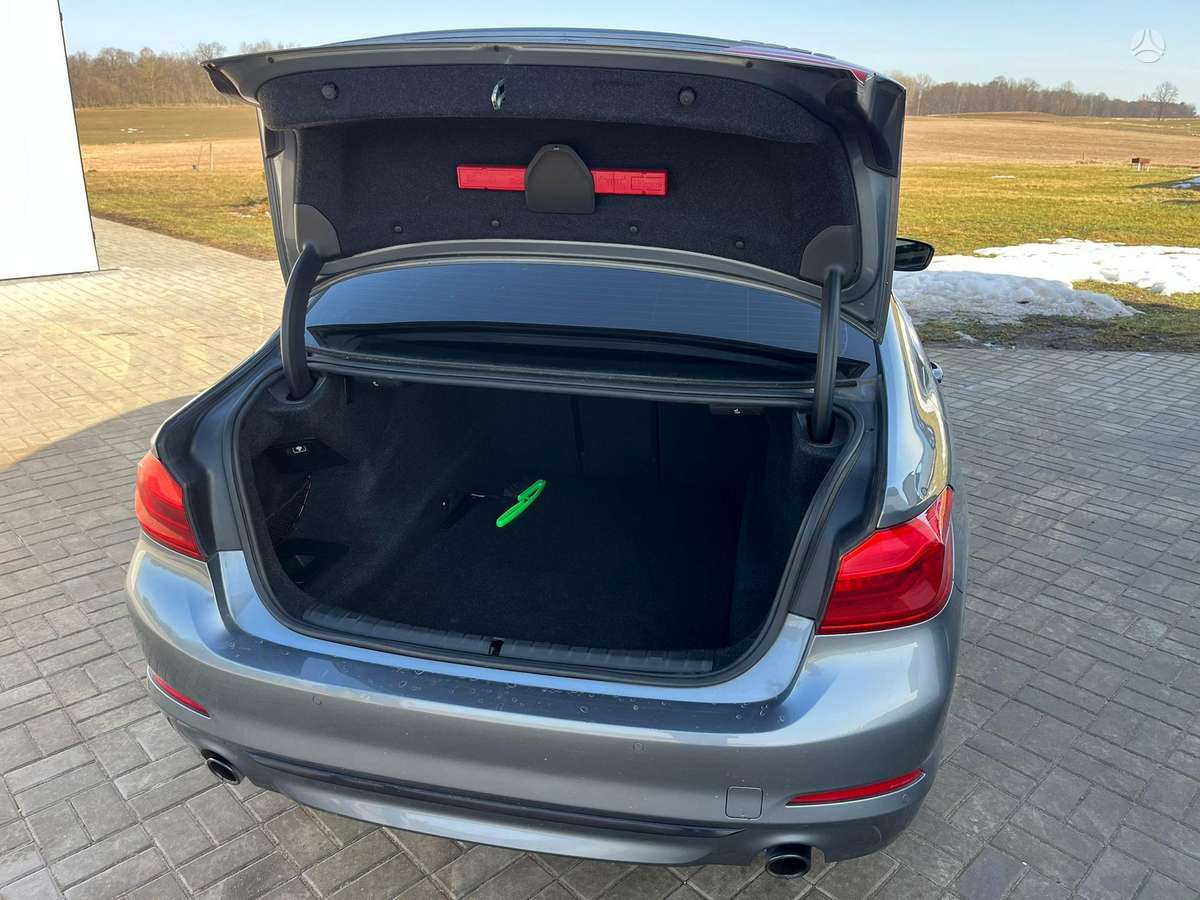 BMW 520, 2.0 l., Седан