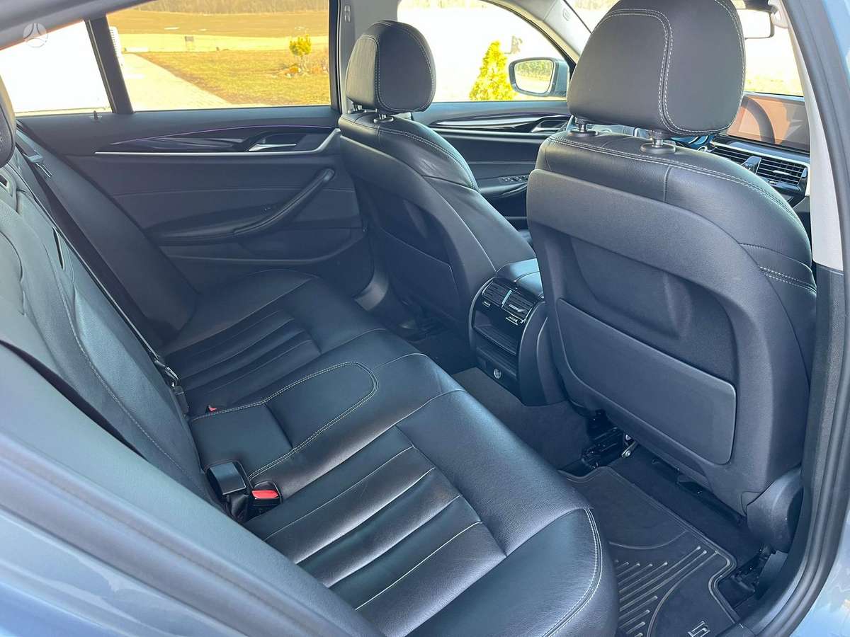 BMW 520, 2.0 l., Седан