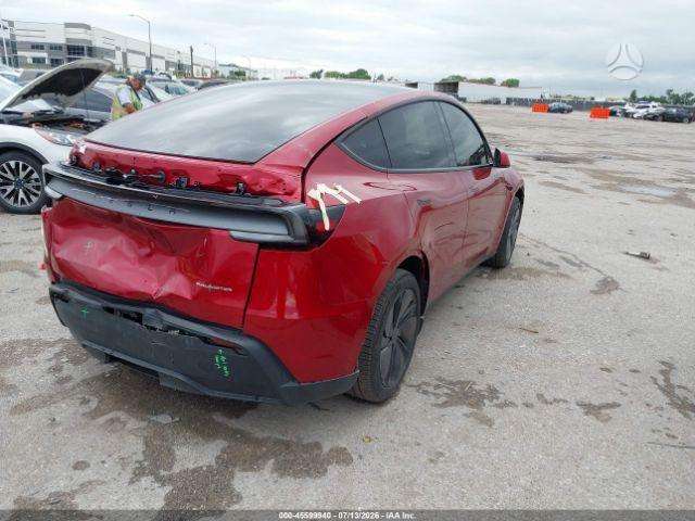 Tesla Model Y, off-road / crossover