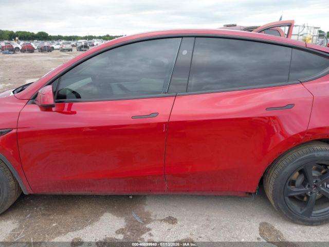 Tesla Model Y, off-road / crossover