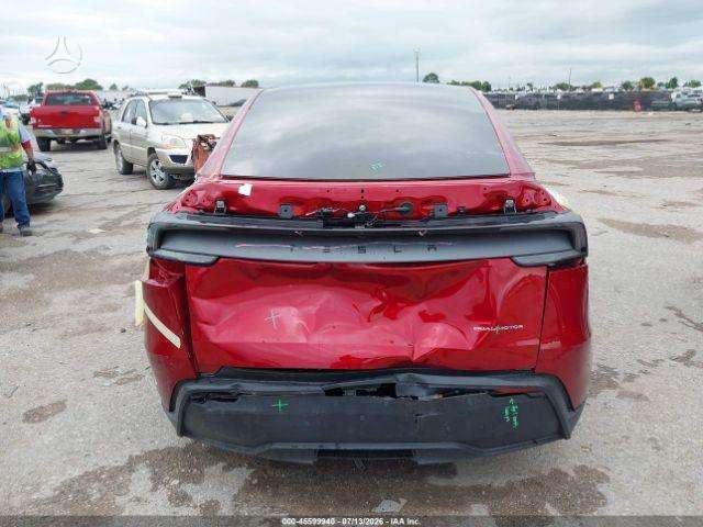 Tesla Model Y, off-road / crossover