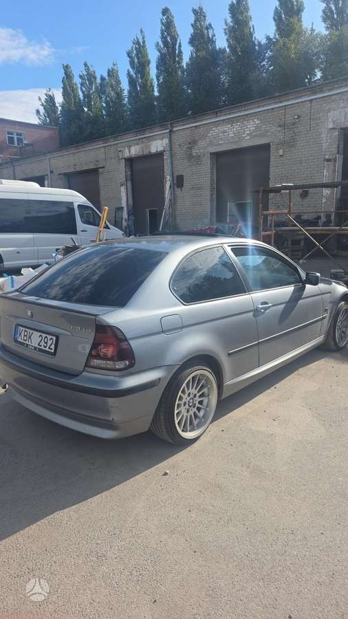 BMW 318, 2.0 l., Хэтчбек