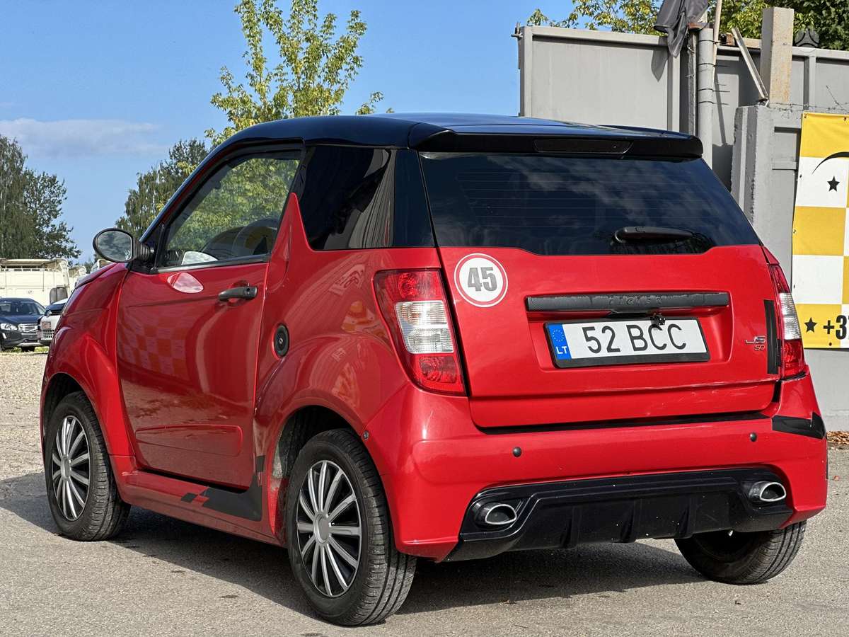 Ligier JS50, 0.5 l., hatchback
