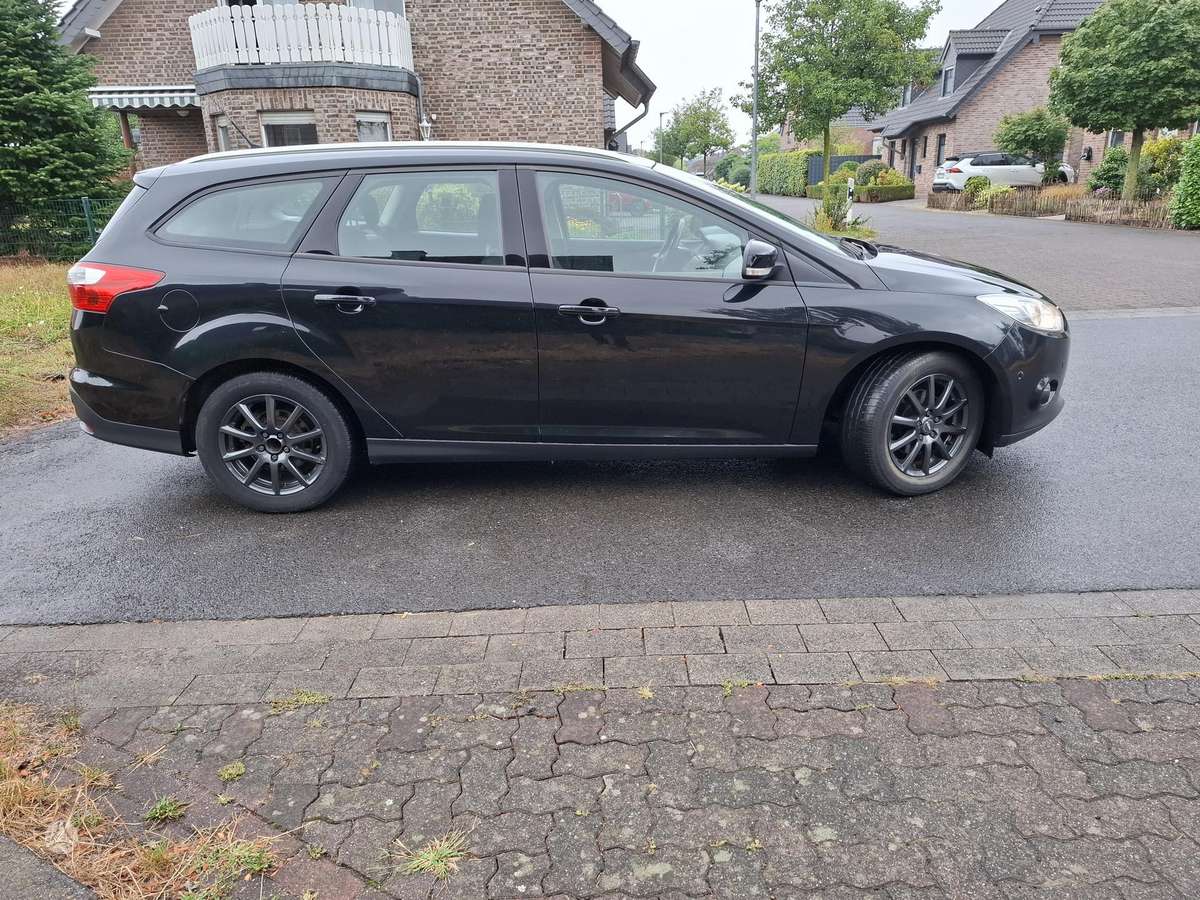 Ford Focus, 1.0 l., Хэтчбек