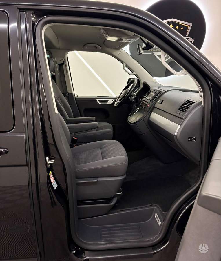 Volkswagen Multivan, 2.0 l., Минивэн