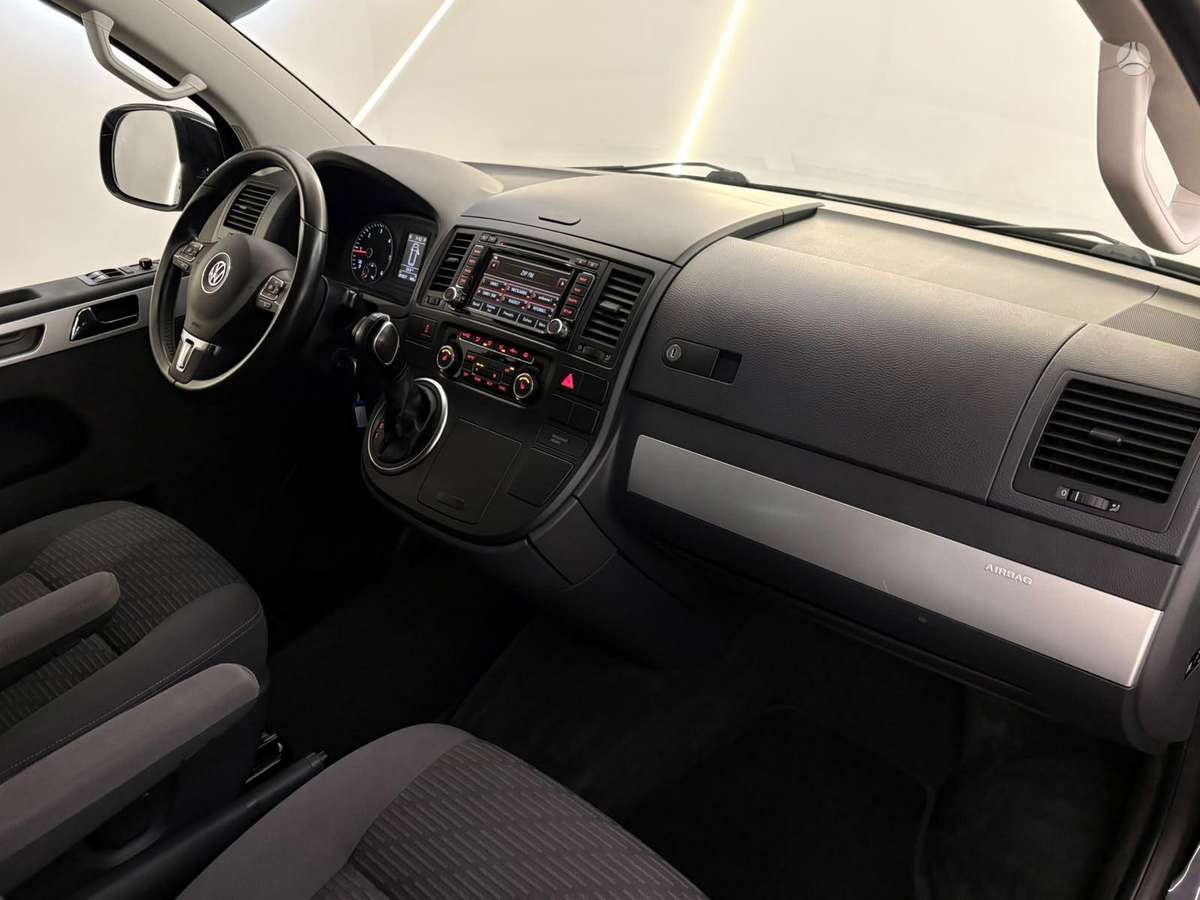 Volkswagen Multivan, 2.0 l., Минивэн