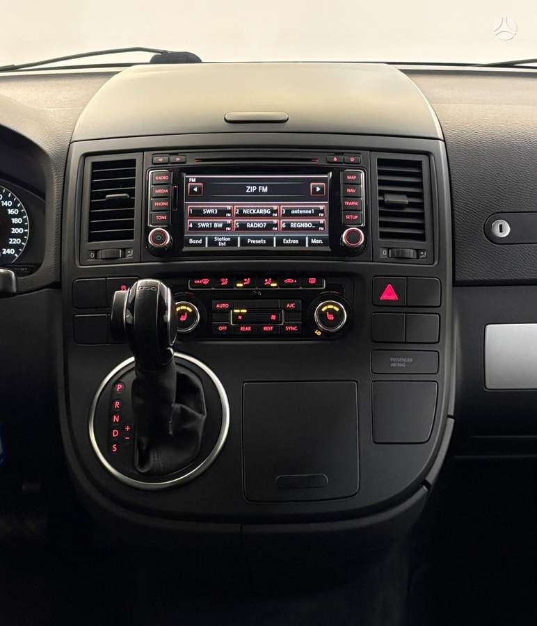 Volkswagen Multivan, 2.0 l., Минивэн