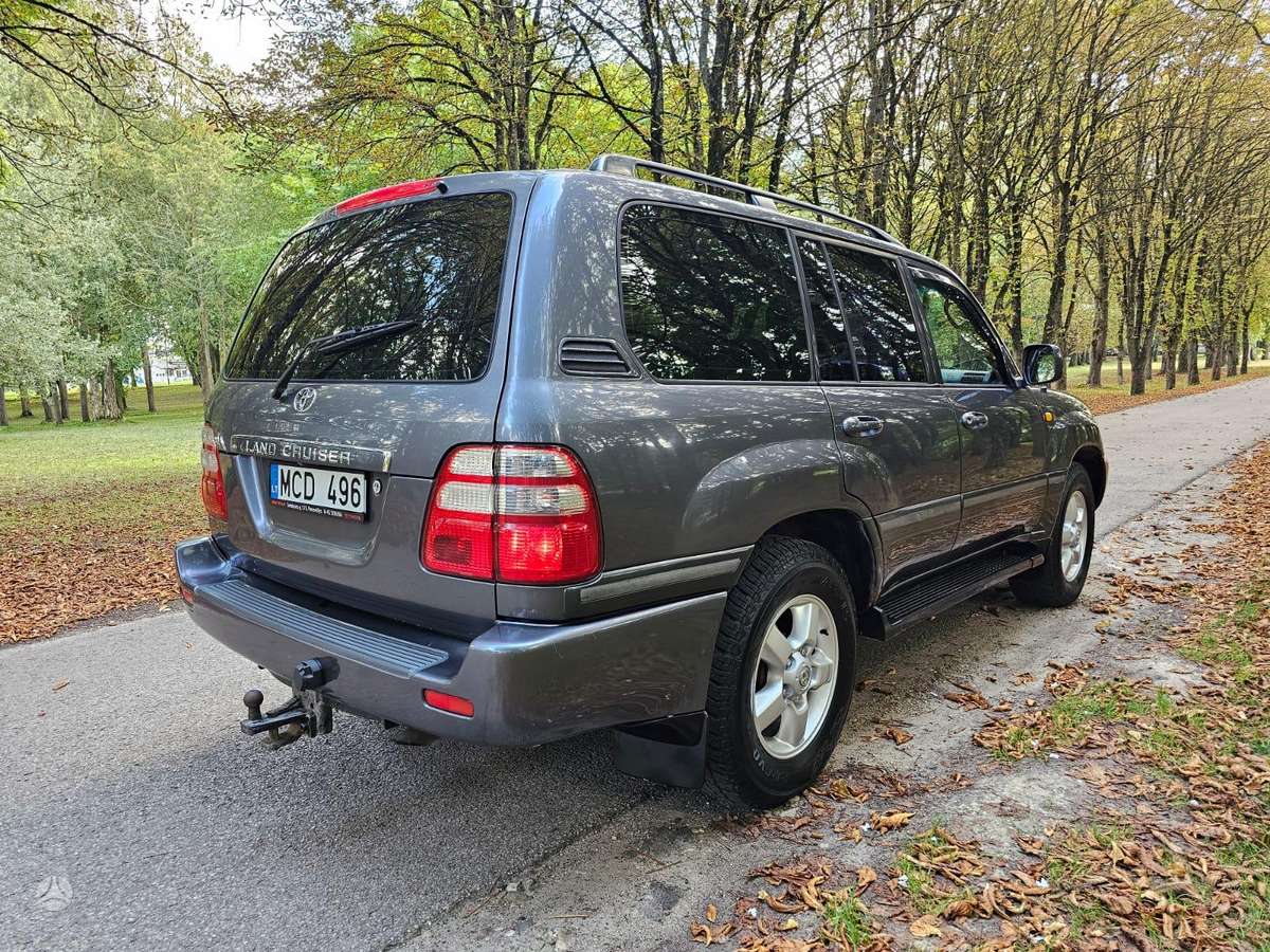Toyota Land Cruiser - 6