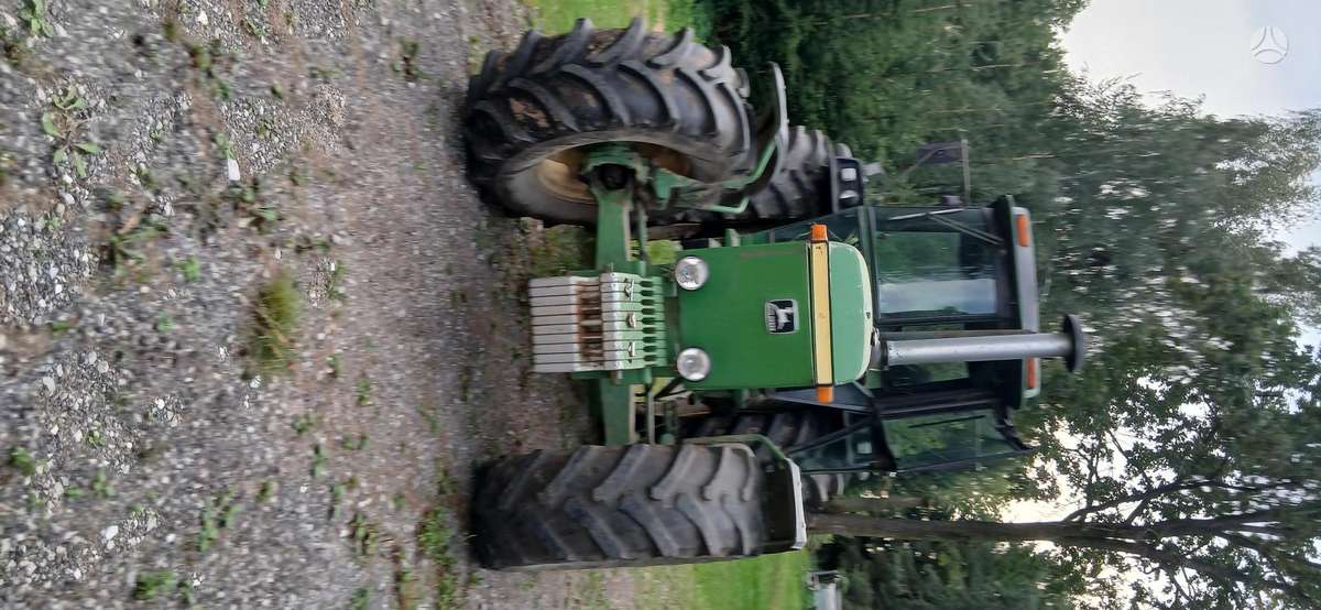 John Deere 4240S, traktoriai