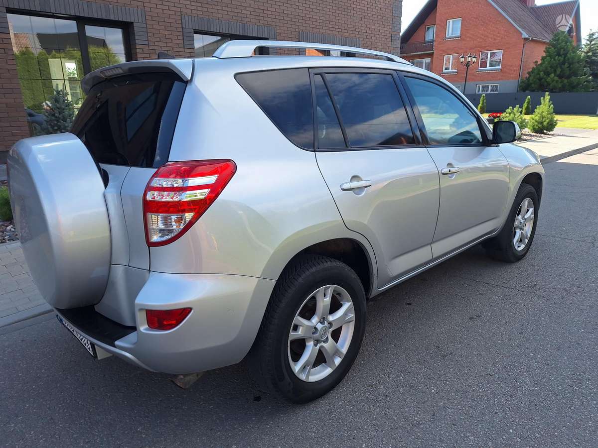 Toyota RAV4 - 2