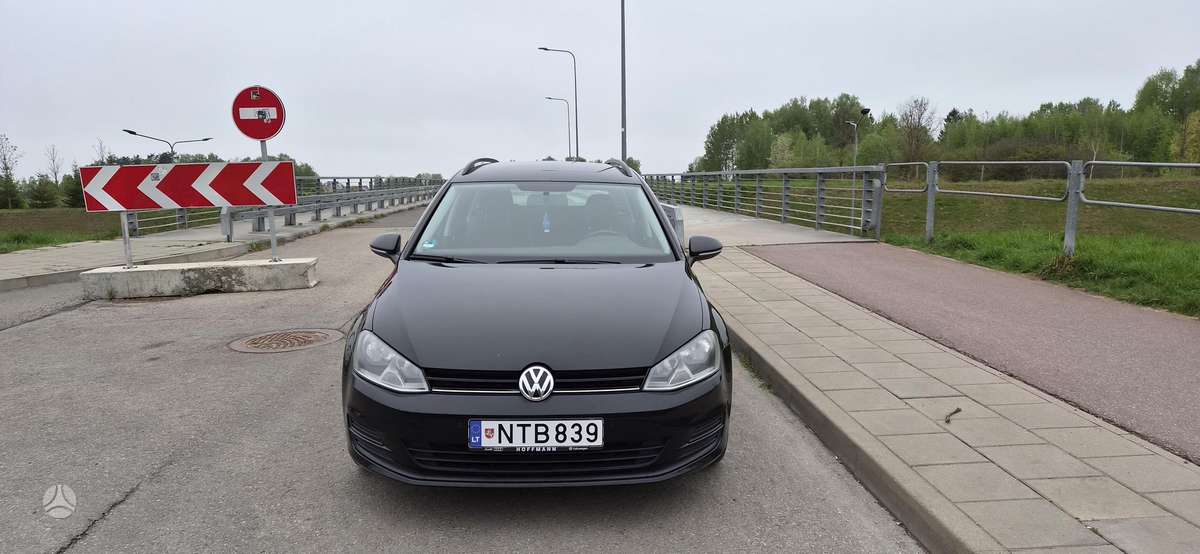 Volkswagen Golf - 2