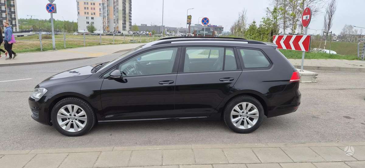 Volkswagen Golf - 4