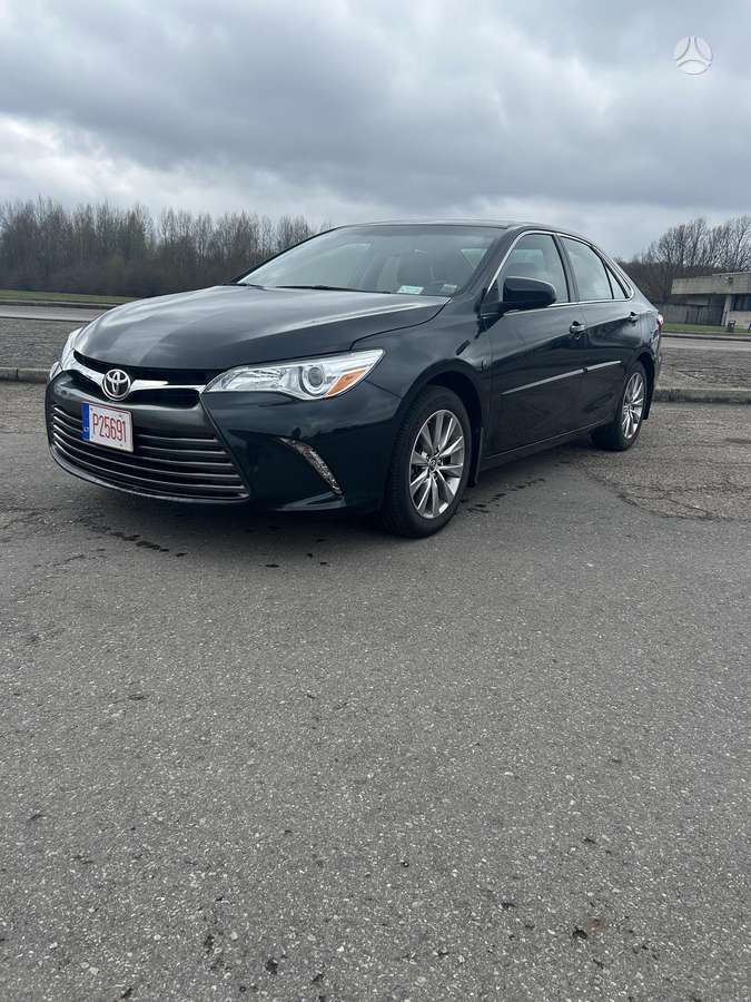 Toyota Camry - 3