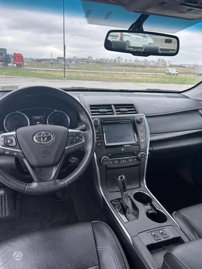 Toyota Camry - 8
