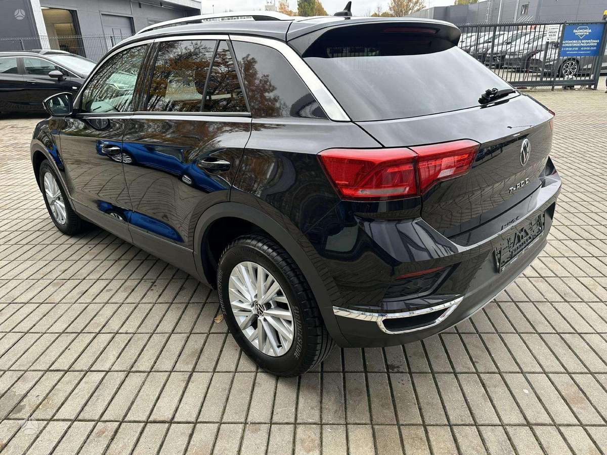 Volkswagen T-Roc - 4