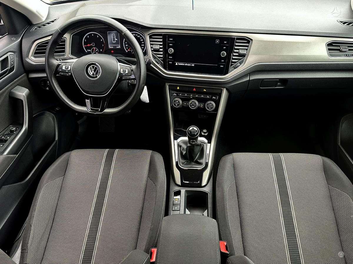 Volkswagen T-Roc - 8