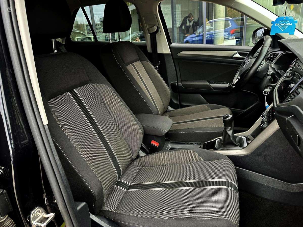 Volkswagen T-Roc - 9