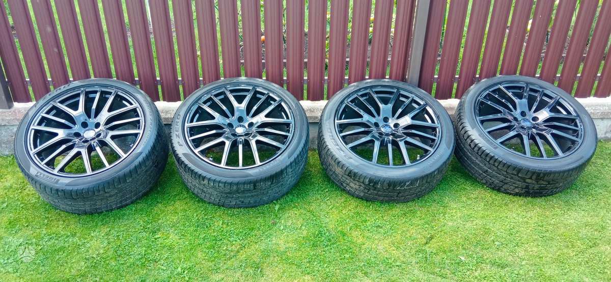 Maserati Levante body parts