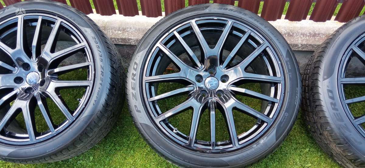 Maserati Levante kėbulo dalys