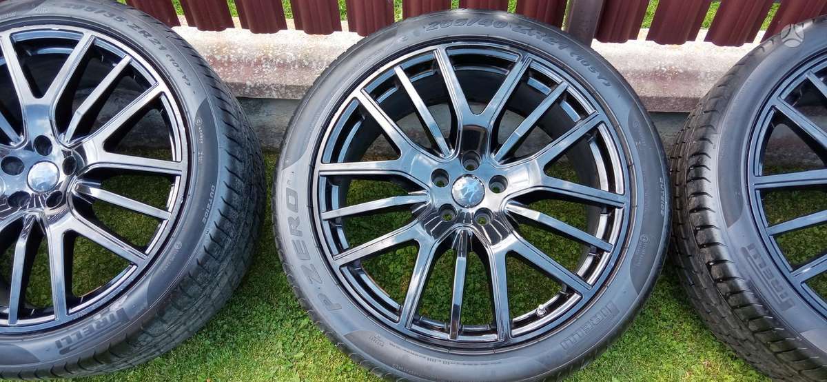 Maserati Levante kėbulo dalys