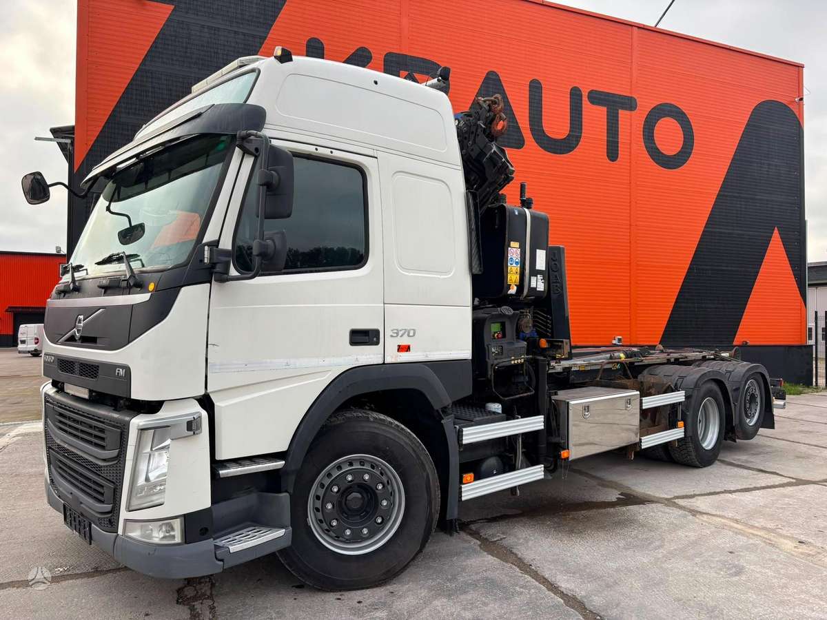 Volvo FM 370 6x2*4, с краном