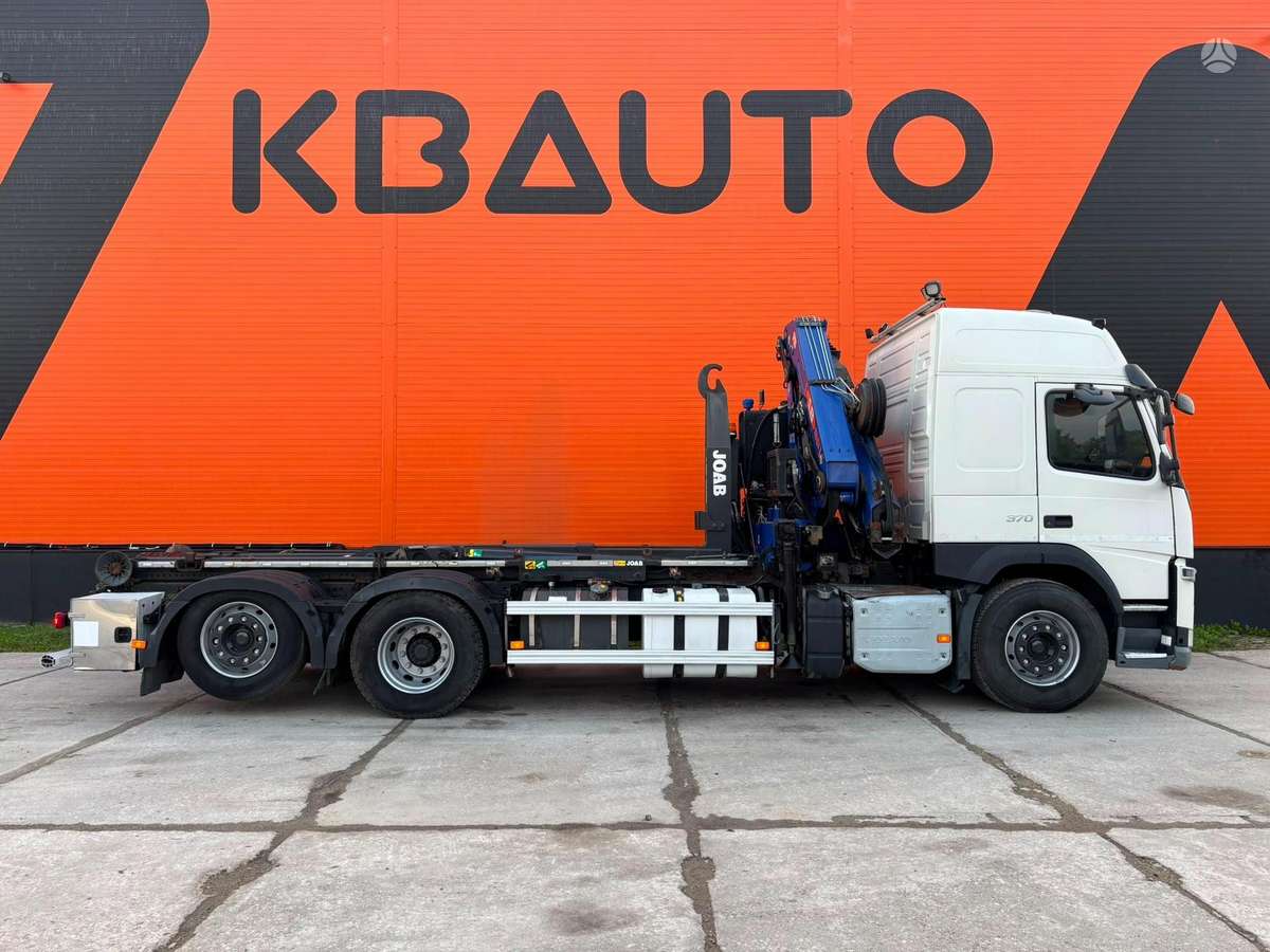 Volvo FM 370 6x2*4, su kranu