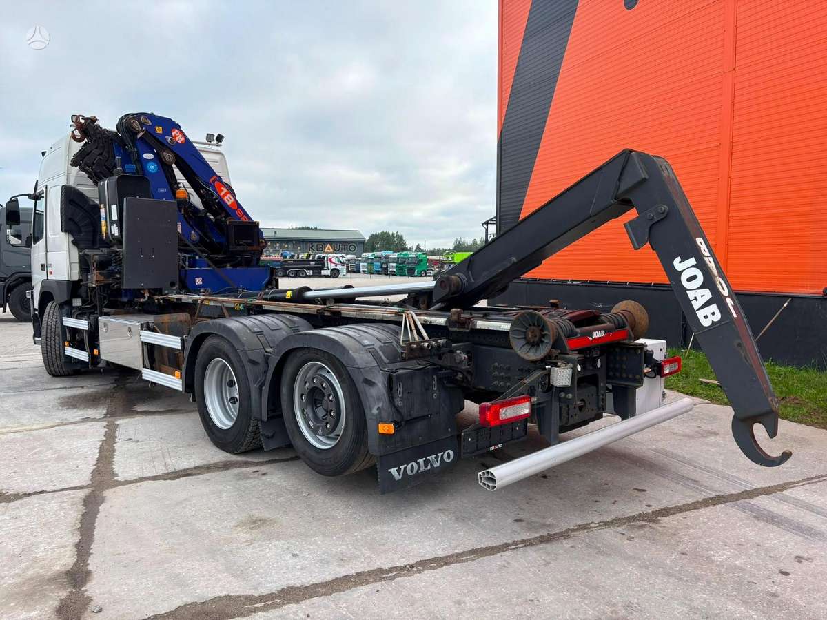 Volvo FM 370 6x2*4, su kranu