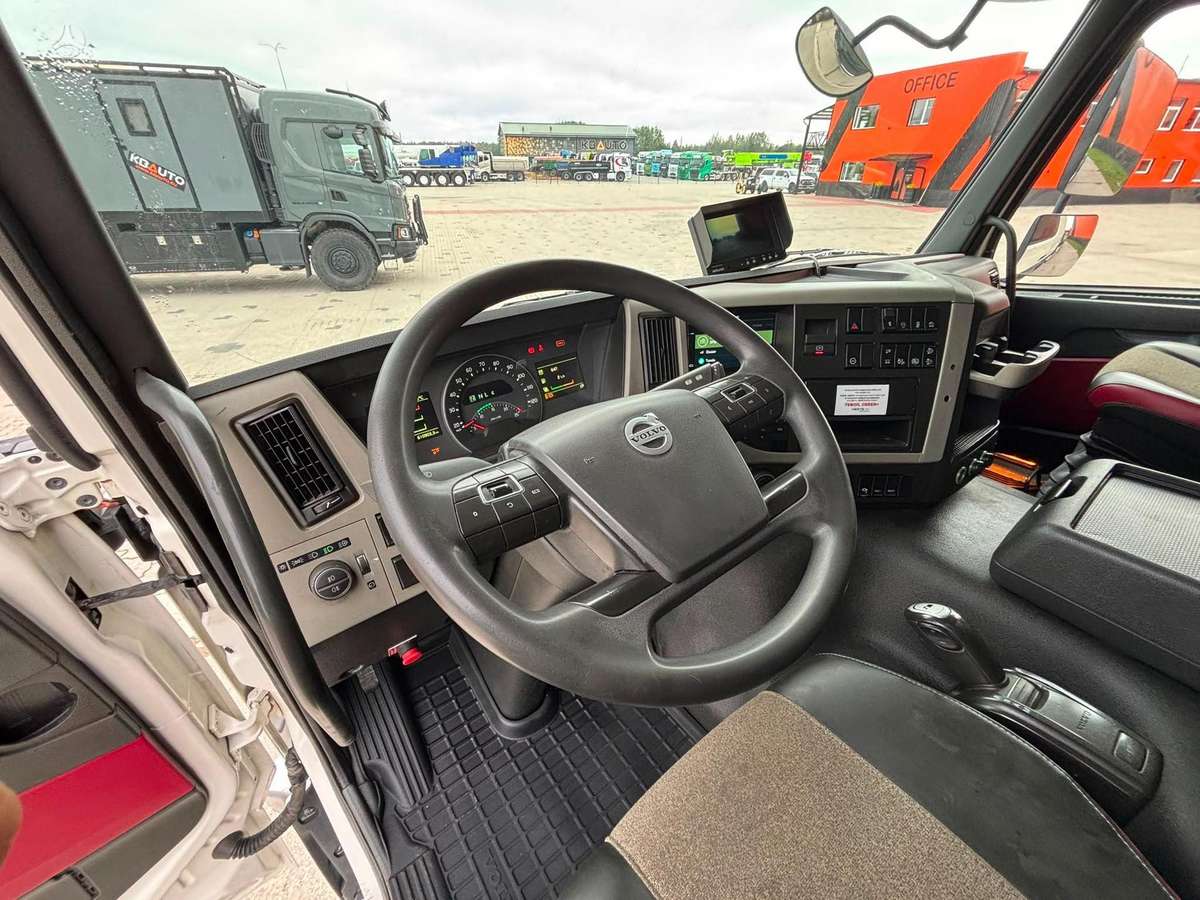 Volvo FM 370 6x2*4, crane trucks