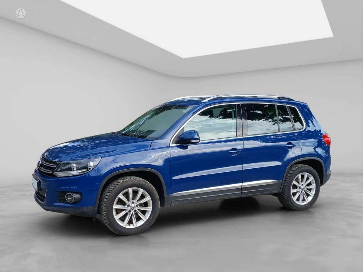Volkswagen Tiguan - 1