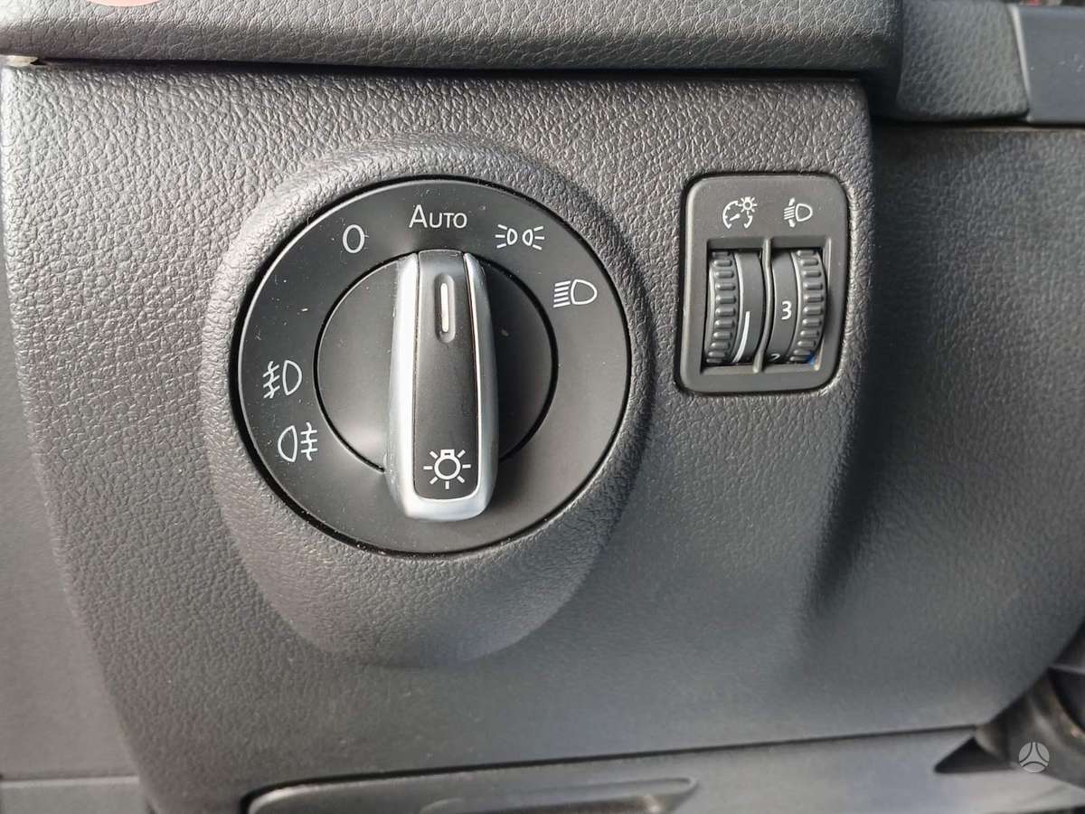 Volkswagen Tiguan - 12