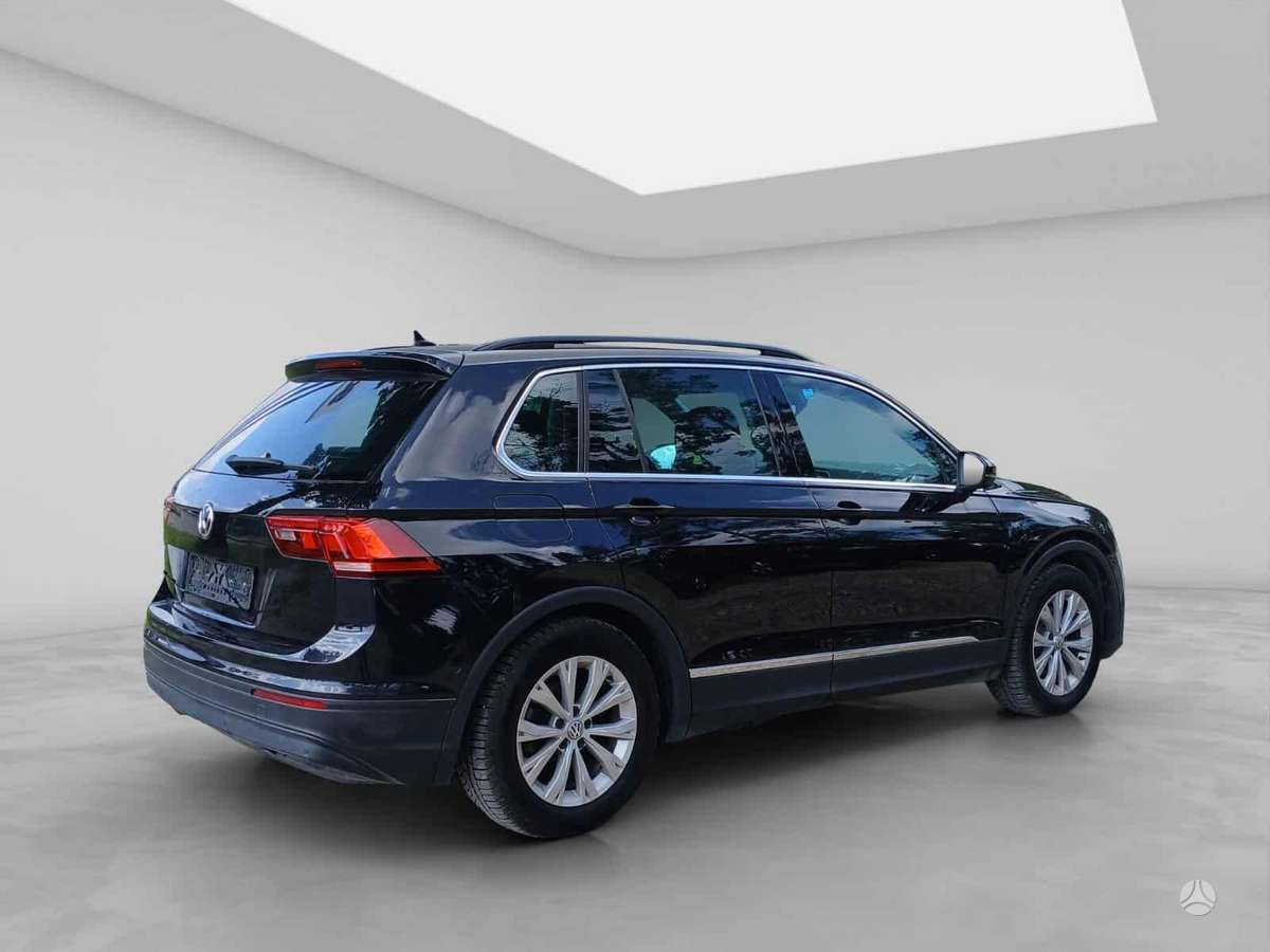 Volkswagen Tiguan - 6