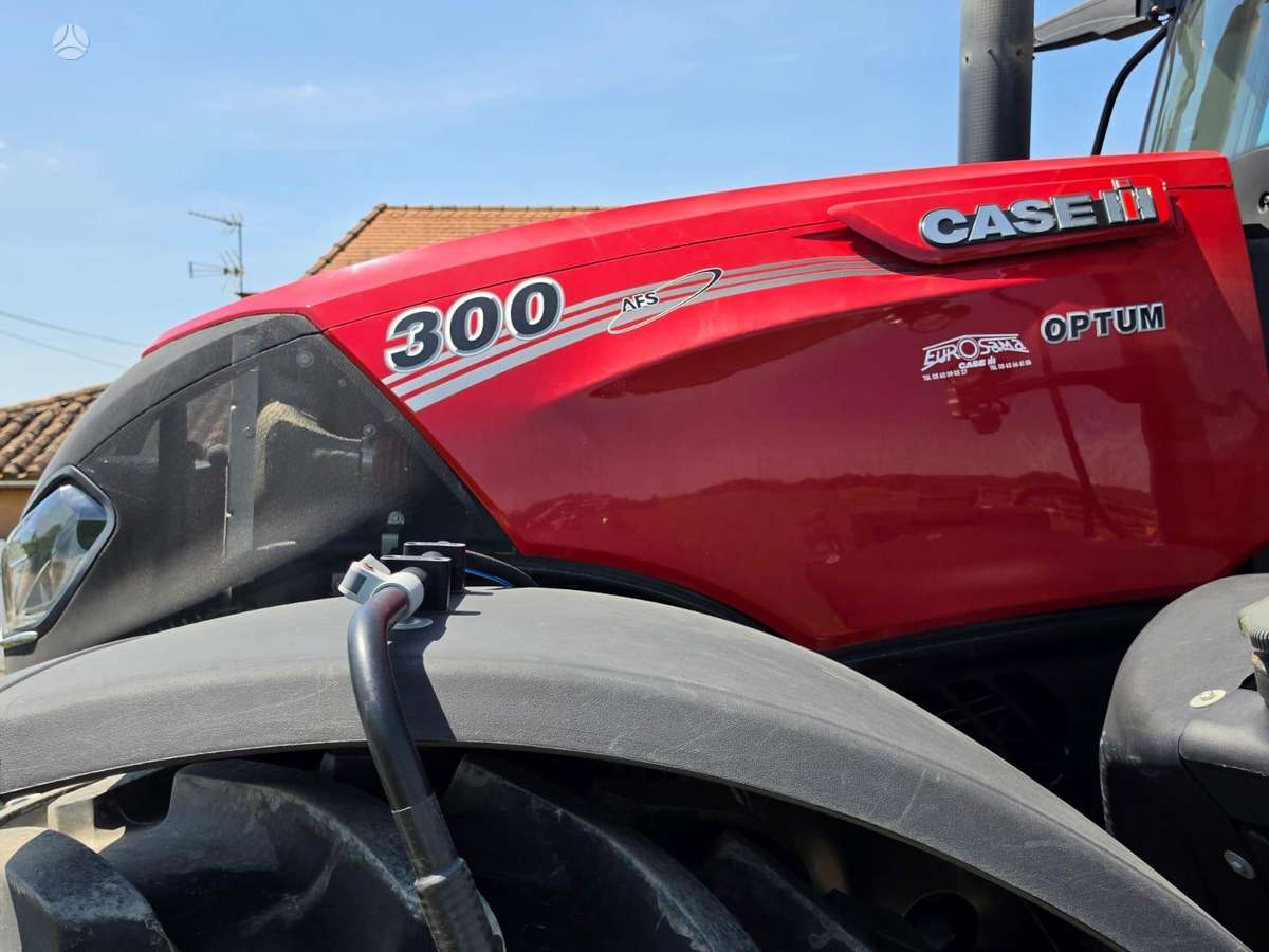 Case-IH Optum 300, tractors