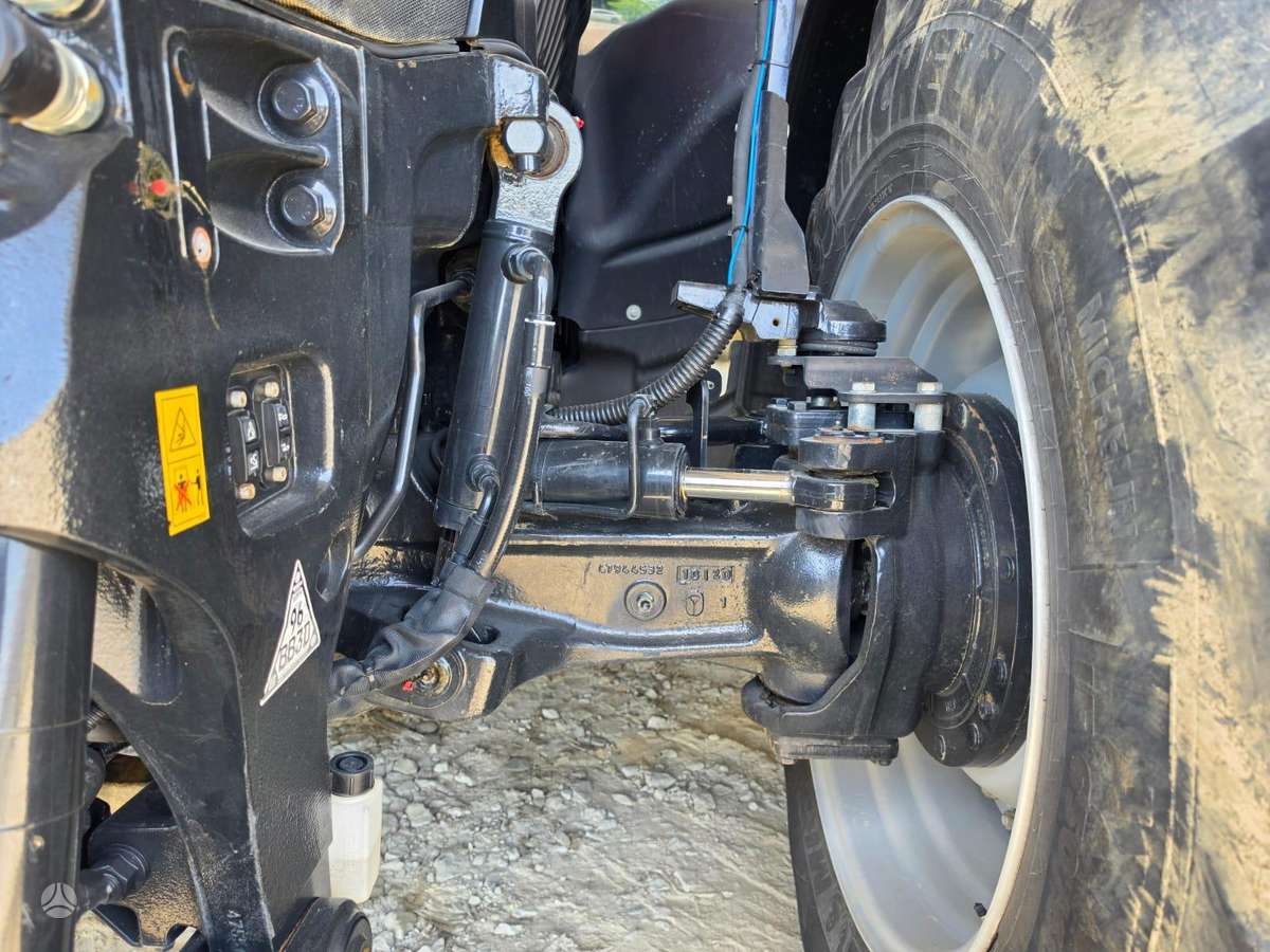 Case-IH Optum 300, traktori