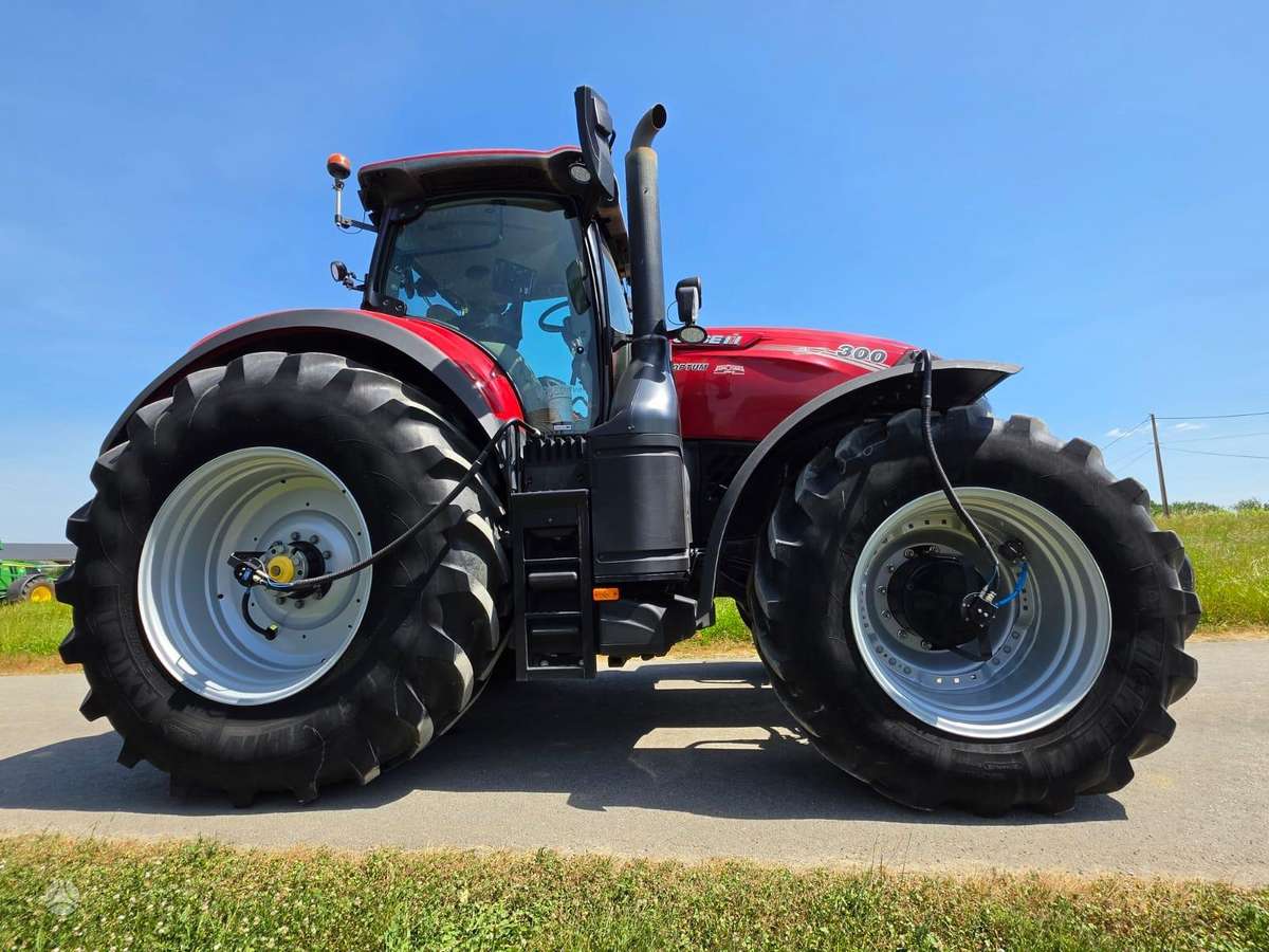 Case-IH Optum 300, traktori