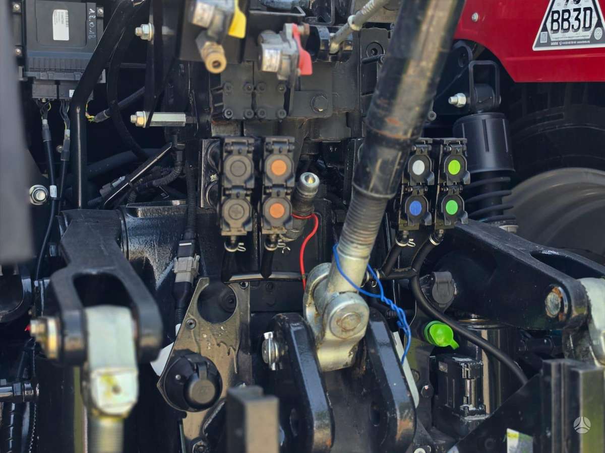 Case-IH Optum 300, traktori
