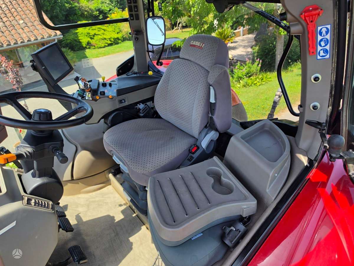 Case-IH Optum 300, traktori