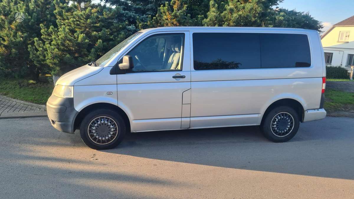 Volkswagen Transporter - 2