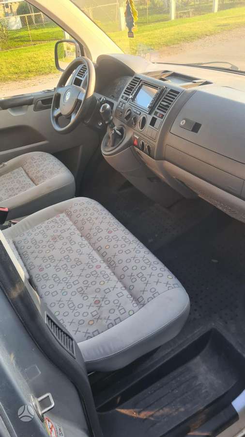 Volkswagen Transporter - 9