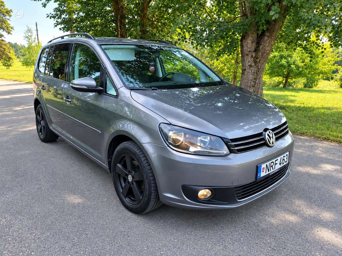 Volkswagen Touran - 1
