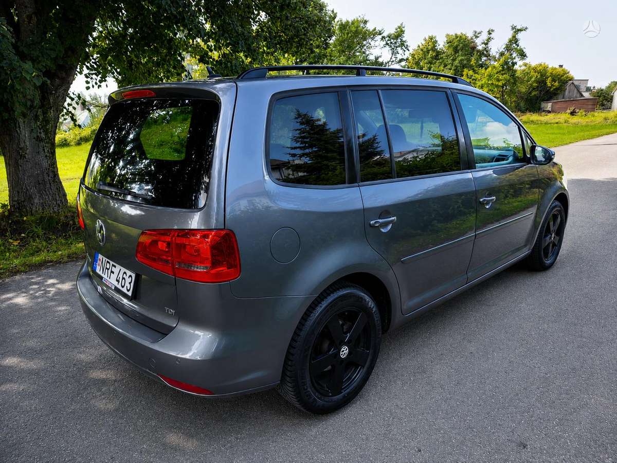 Volkswagen Touran - 2