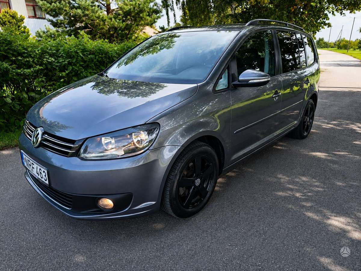 Volkswagen Touran - 3