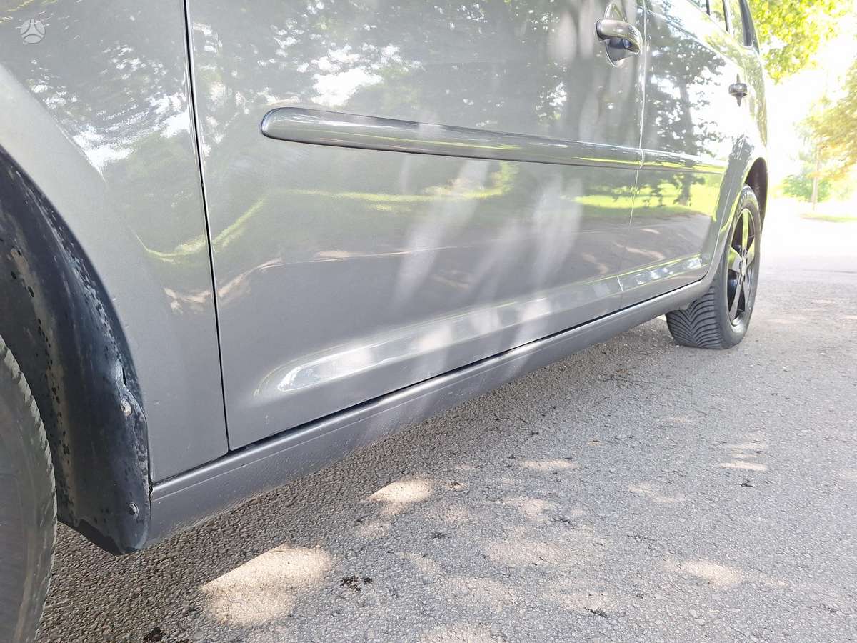 Volkswagen Touran - 6