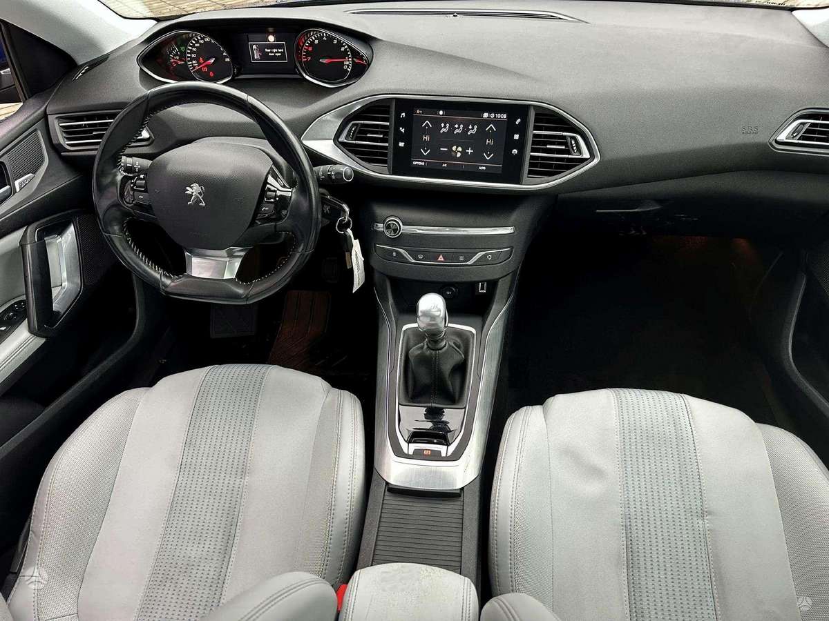 Peugeot 308, 1.2 l., Универсал