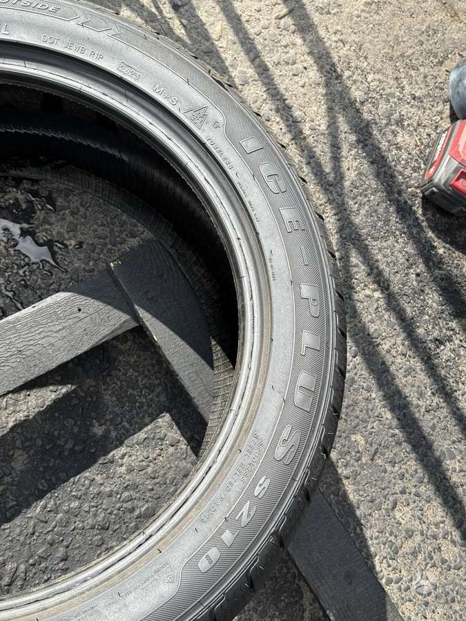 Tracmax Ice-plus s210, всесезонные 275/40 R19